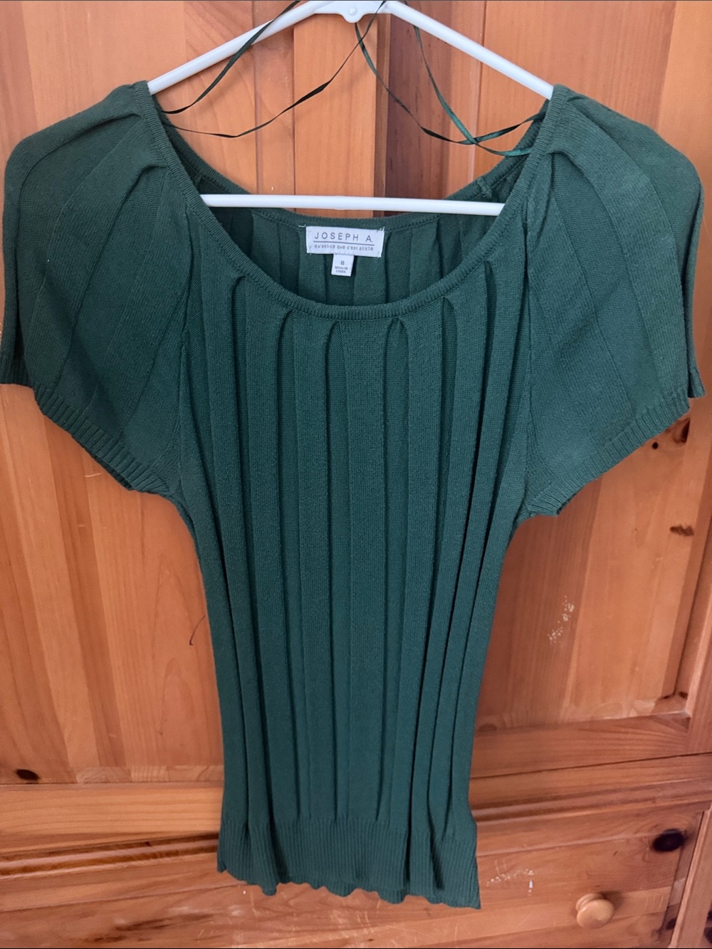 Joseph Short-Sleeve Ribbed Scoop Neck Sweater in Forest Green